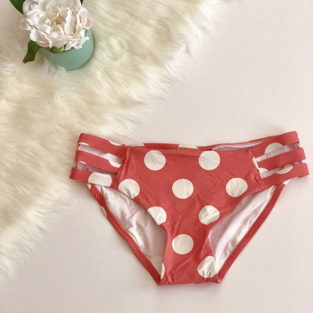‼️PRICE DROP‼️ Polka Dot Bikini Bottom